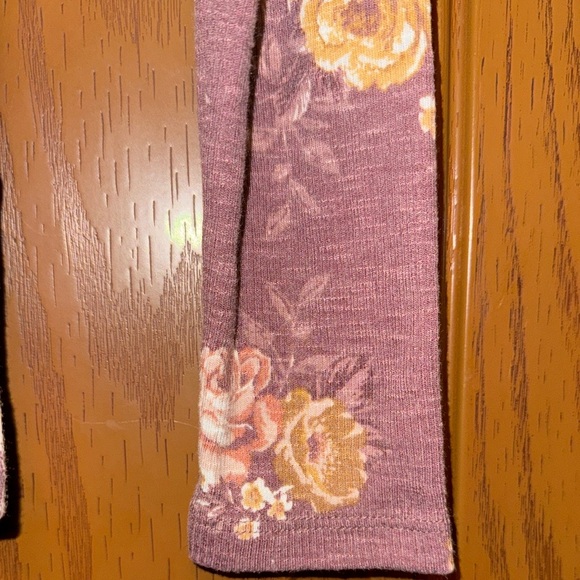 NEW! Maurices Pink Mauve Floral Print Lace Detail V-Neck Long Sleeve Henley Top - Picture 12 of 16